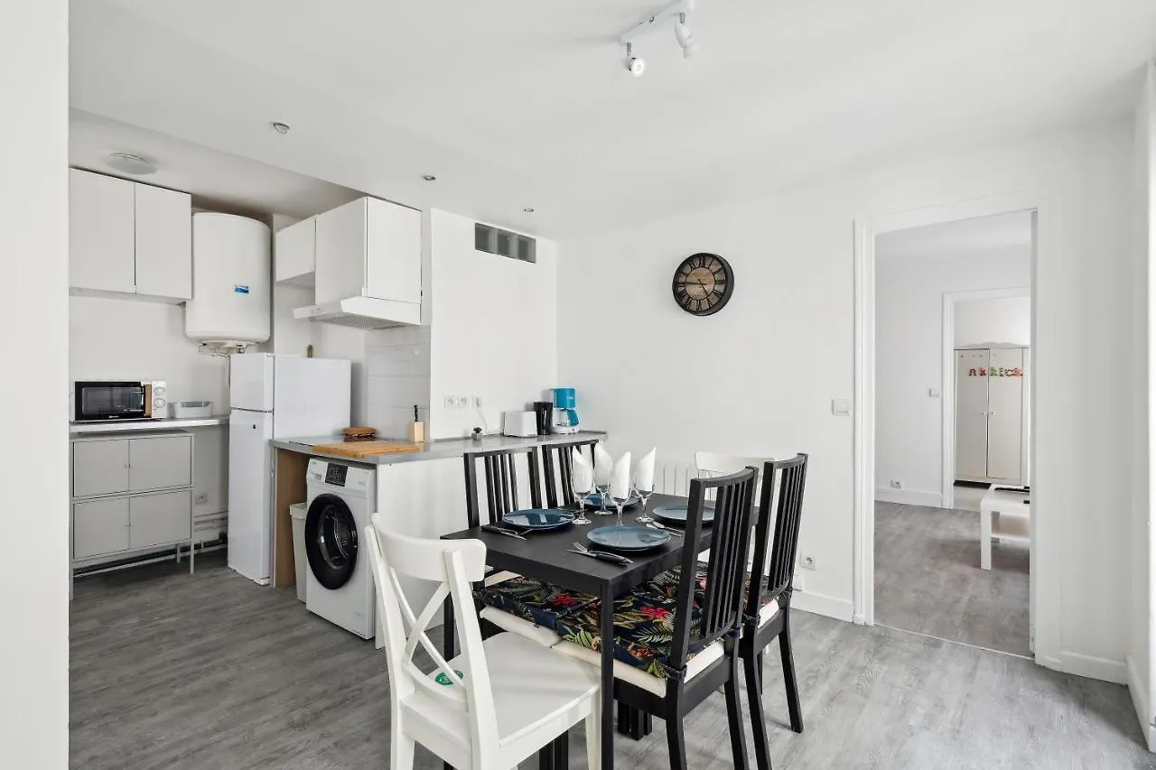 Apartmán Chic And Comfortable Apart In Paříž 0*,  Francie